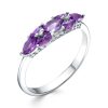 Кольцо классическое из серебра 925 с аметистом, фианит